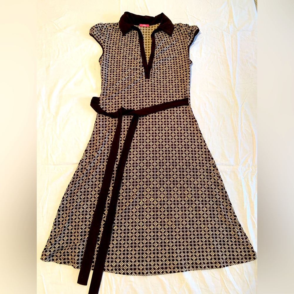 Shot Sleeve V Neck Dress